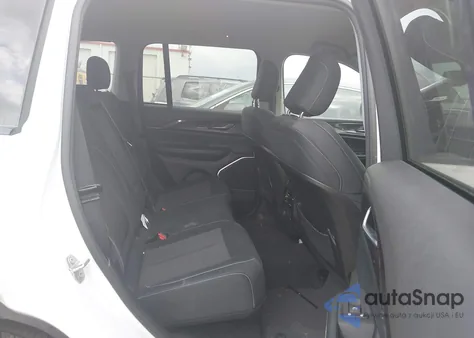 2022 Jeep Grand Cherokee Laredo 4X2 z USA, uszkodzony, nr VIN 1C4RJGAG0N8630571